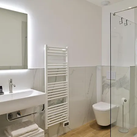 فيلة Les Volets Rouges - Duplex De Standing Avec Piscine