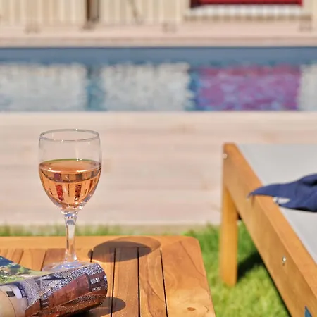 فيلة Les Volets Rouges - Duplex De Standing Avec Piscine