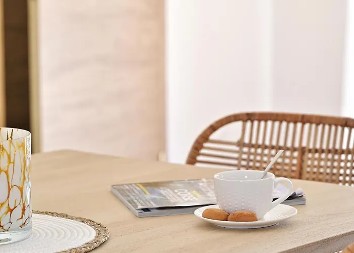 Les Volets Rouges - Duplex De Standing Avec Piscine *