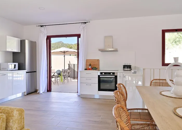 Les Volets Rouges - Duplex De Standing Avec Piscine Vila