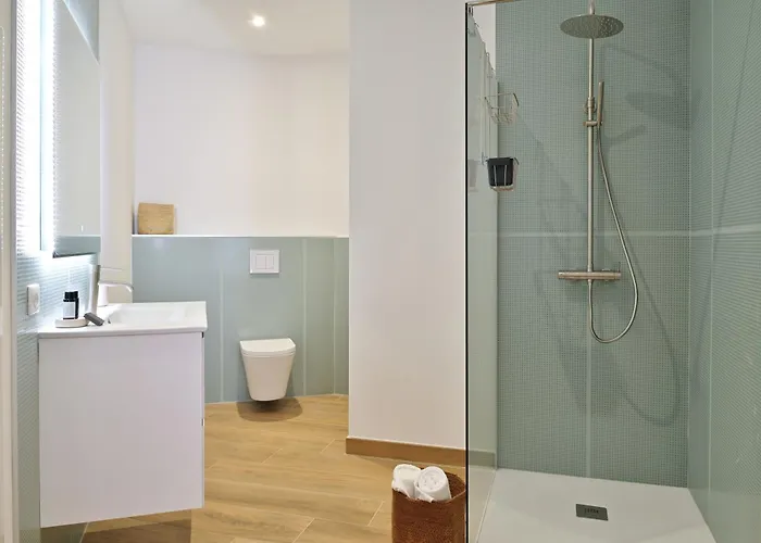 Les Volets Rouges - Duplex De Standing Avec Piscine