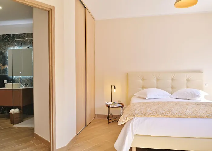 Les Volets Rouges - Duplex De Standing Avec Piscine Vila Oletta (Corsica)