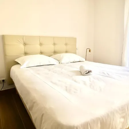 Βίλα Les Volets Rouges - Duplex De Standing Avec Piscine *