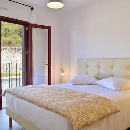 Villa Résidence Les Volets Rouges - Duplex De Standing Avec Piscine Oletta (Corsica)