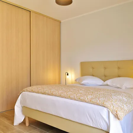 Résidence Les Volets Rouges - Duplex De Standing Avec Piscine * Oletta (Corsica)