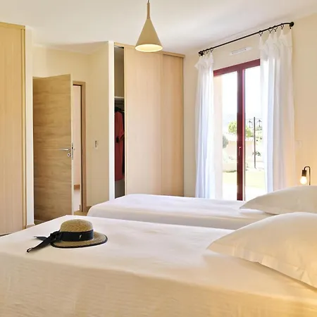 Les Volets Rouges - Duplex De Standing Avec Piscine Oletta (Corsica)