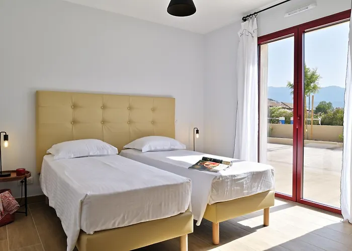 Les Volets Rouges - Duplex De Standing Avec Piscine Villa Oletta (Corsica)