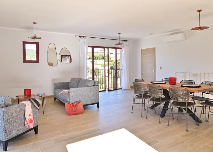 Les Volets Rouges - Duplex De Standing Avec Piscine וילה